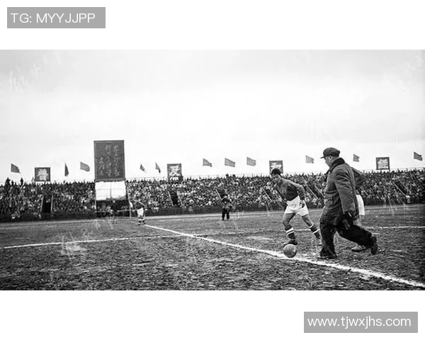 上海足球队战术解析与未来发展趋势的深度探讨 上海足球队战术解析与未来发展趋势的深度探讨